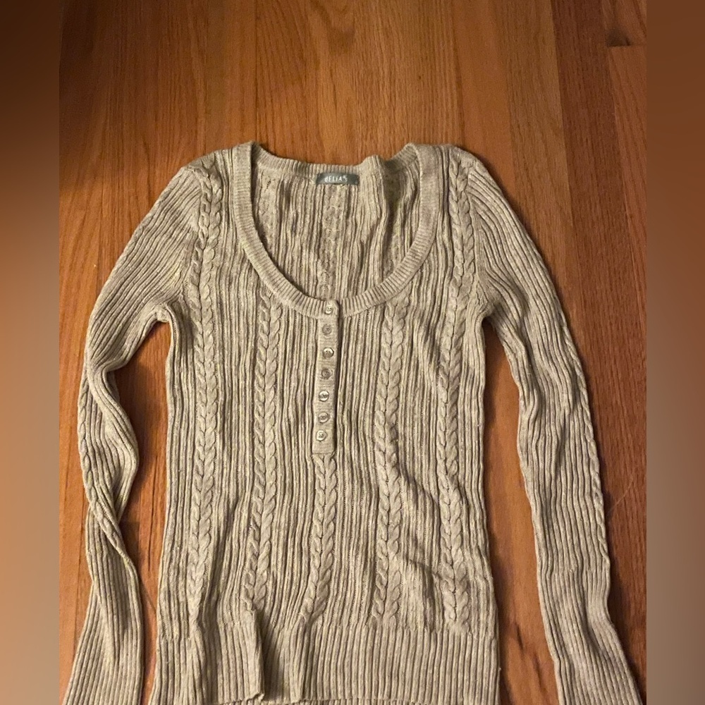 Delias Sweater